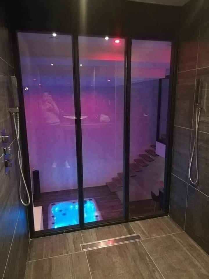 Magnifique Loft Avec Jacuzzi Et Sauna Privatif Ferriere-la-Grande Bagian luar foto