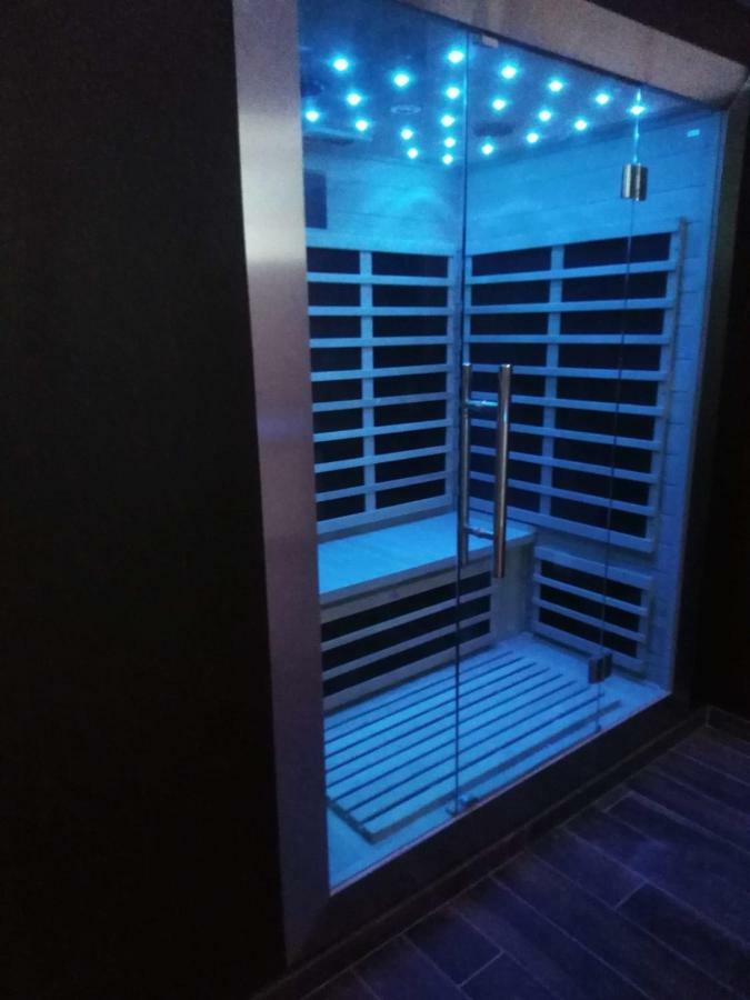 Magnifique Loft Avec Jacuzzi Et Sauna Privatif Ferriere-la-Grande Bagian luar foto