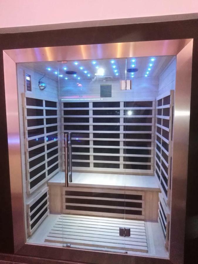 Magnifique Loft Avec Jacuzzi Et Sauna Privatif Ferriere-la-Grande Bagian luar foto