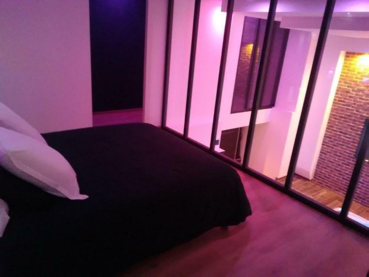 Magnifique Loft Avec Jacuzzi Et Sauna Privatif Ferriere-la-Grande Bagian luar foto